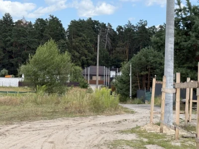 Бровари Зел.поляна-2, ділянка 10сот, сусіди будуються