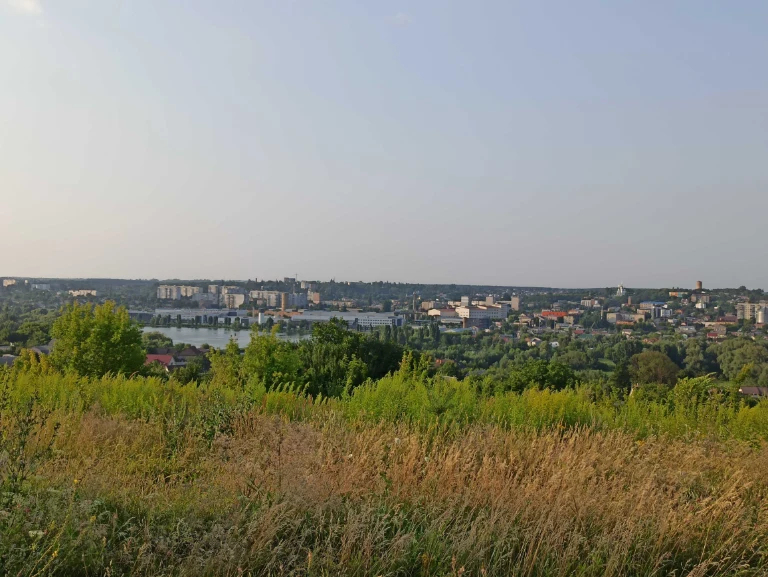 Ділянка з панорамним видом на місто Васильків