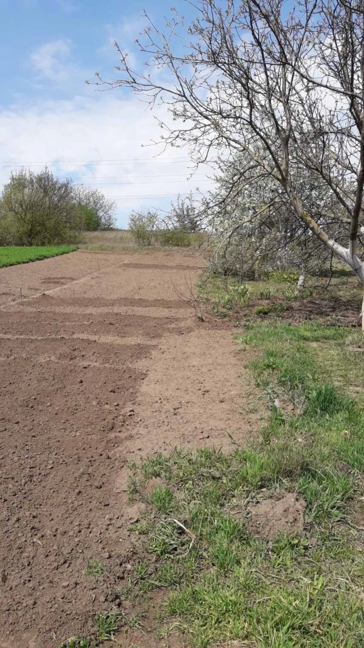 Продам дачну ділянку 9  сот.!