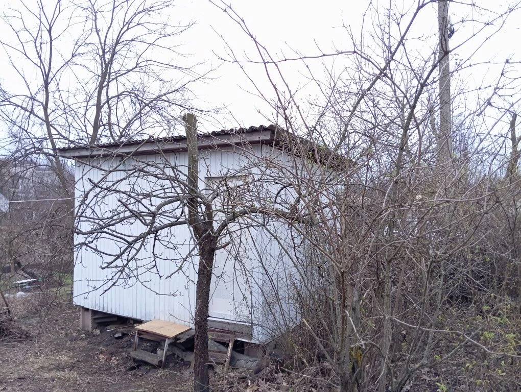 Продам дачну ділянку і 2 будинки-вагончик біля Василькова