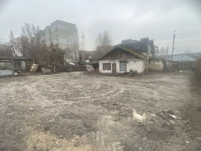 Продаж земельної ділянки з будинком в центрі м. Васильків