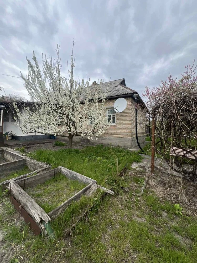 Продам ділянку з будинком в м Вишгород