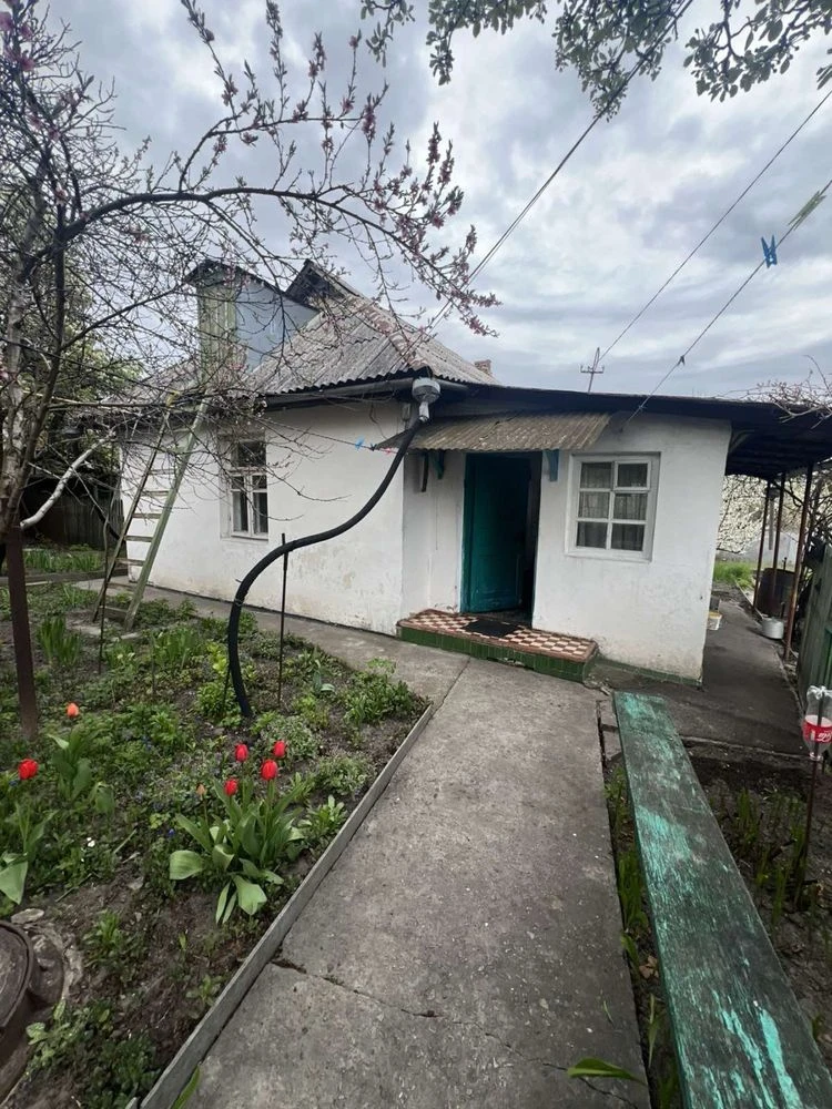 Продам ділянку з будинком в м Вишгород
