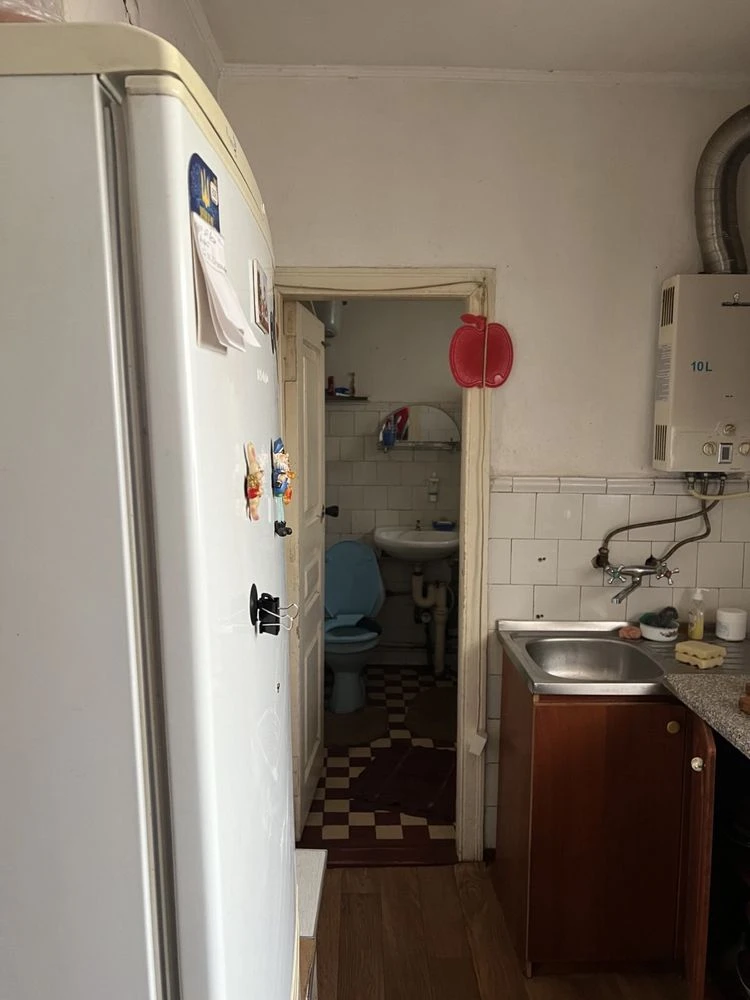 Продам ділянку з будинком в м Вишгород
