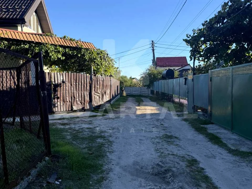 Ділянка. Ірпінь, Незалежності вул.