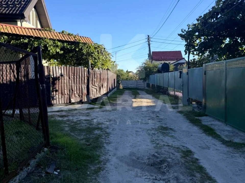 Ділянка. Ірпінь, Незалежності вул.