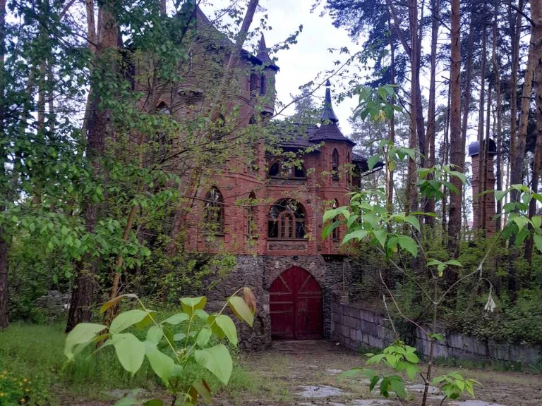Ділянка. Ірпінь, Варшавська вул.