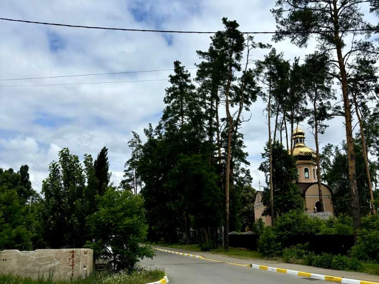 Ділянка. Ірпінь, Авіаконструктора Антонова вул.
