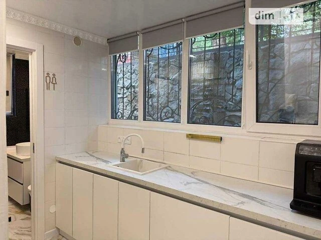 Sale of 1-room apartment 77 sq. m on Antonovycha St. 8 • ID 346558