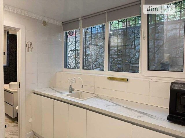 Sale of 1-room apartment 77 sq. m on Antonovycha St. 8 • ID 346558