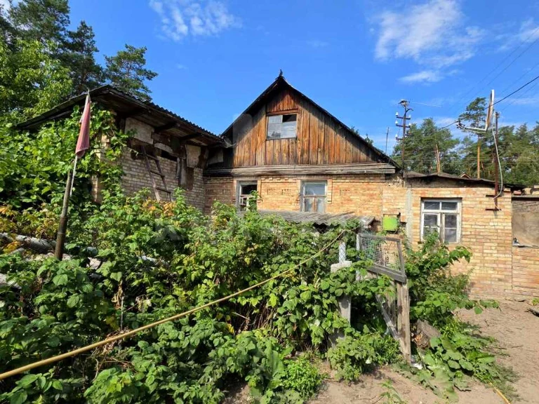 Ділянка. Ірпінь, Полтавська вул.
