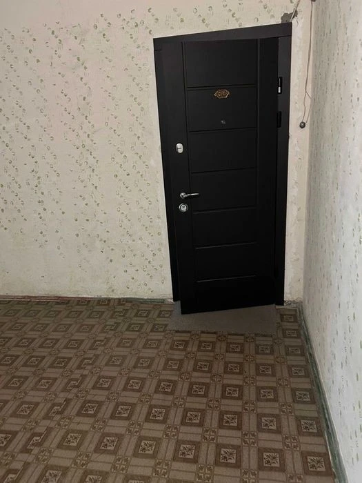 Three-room apartment at Verbytskoho 24, no commission, Kharkivska metro station