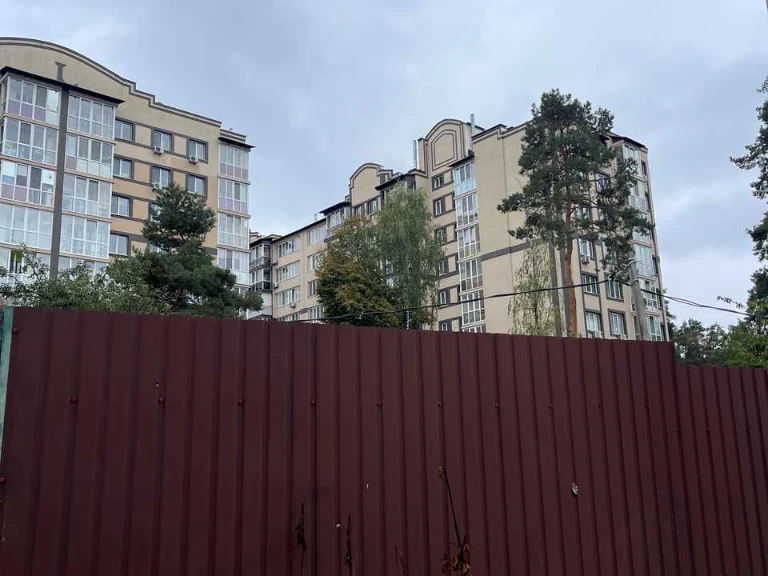 Ділянка. Ірпінь, Авіаконструктора Антонова вул.