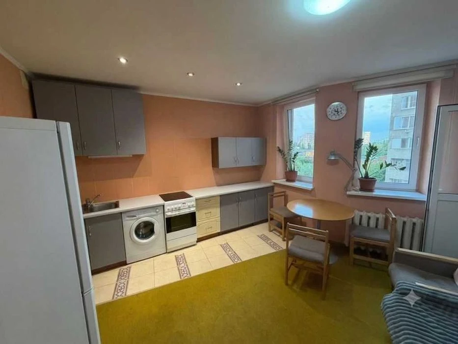 For sale 1 room 54m2 St. Sim'yi Steshenkiv 7