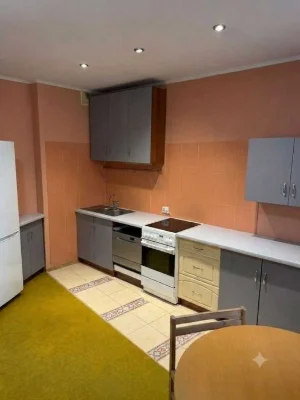 For sale 1 room 54m2 St. Sim'yi Steshenkiv 7