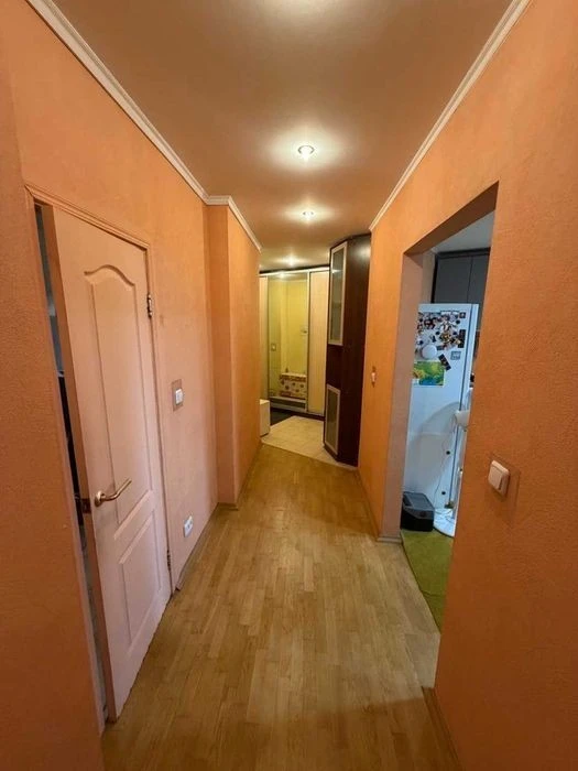 For sale 1 room 54m2 St. Sim'yi Steshenkiv 7