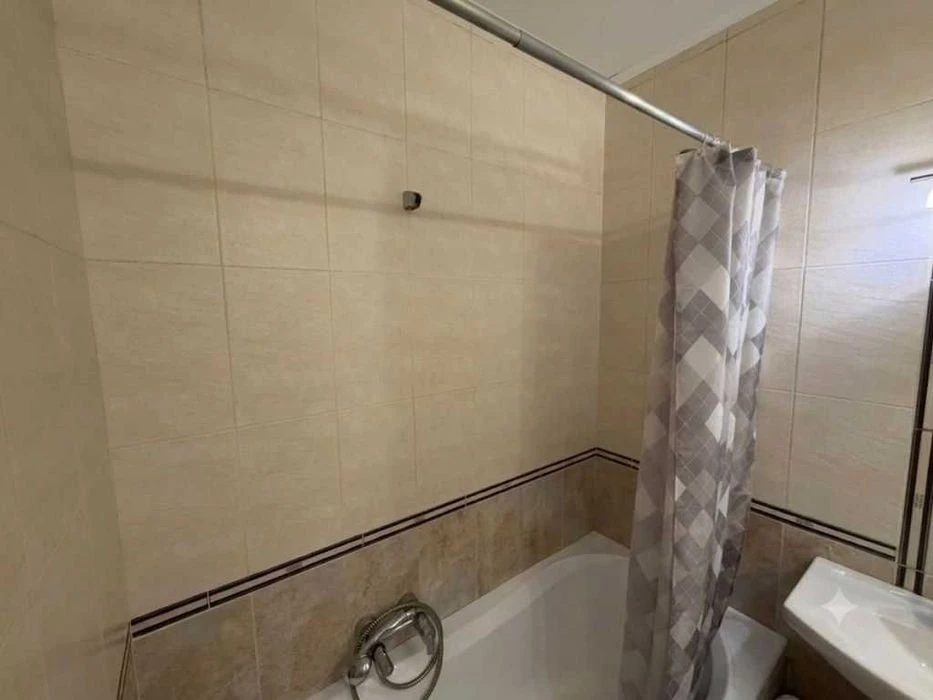 For sale 1 room 54m2 St. Sim'yi Steshenkiv 7
