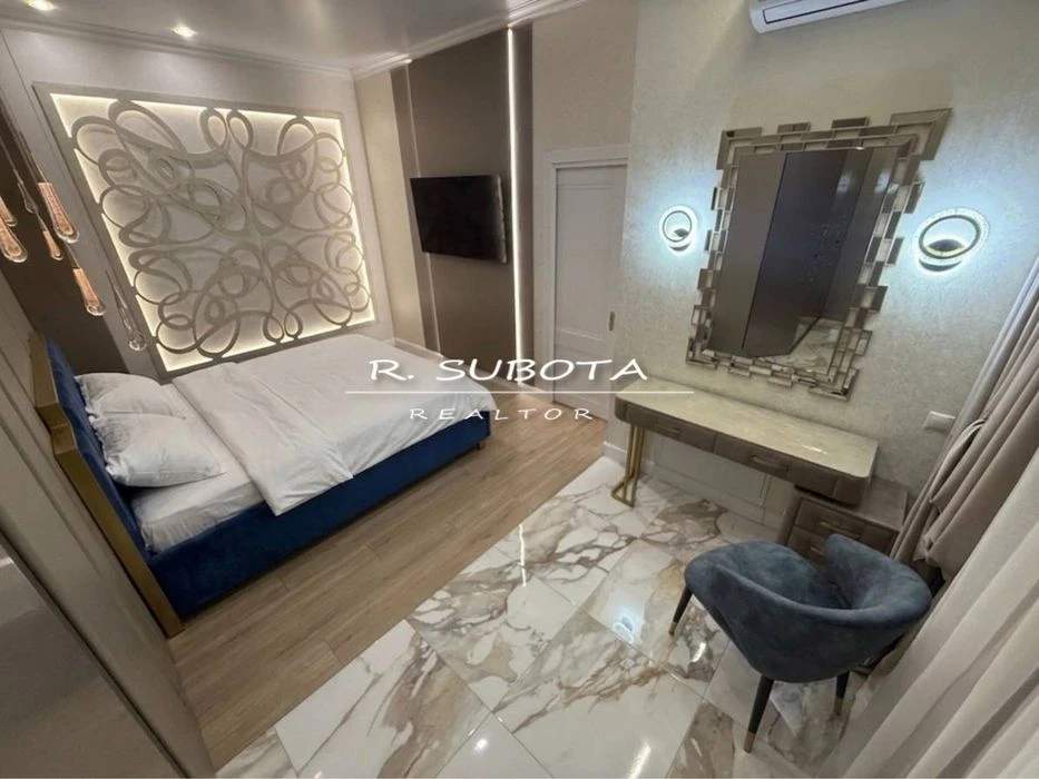 ID 3163 Продается 3.к. ЖК Комфорт Сити в 80м2 в центре Днепр