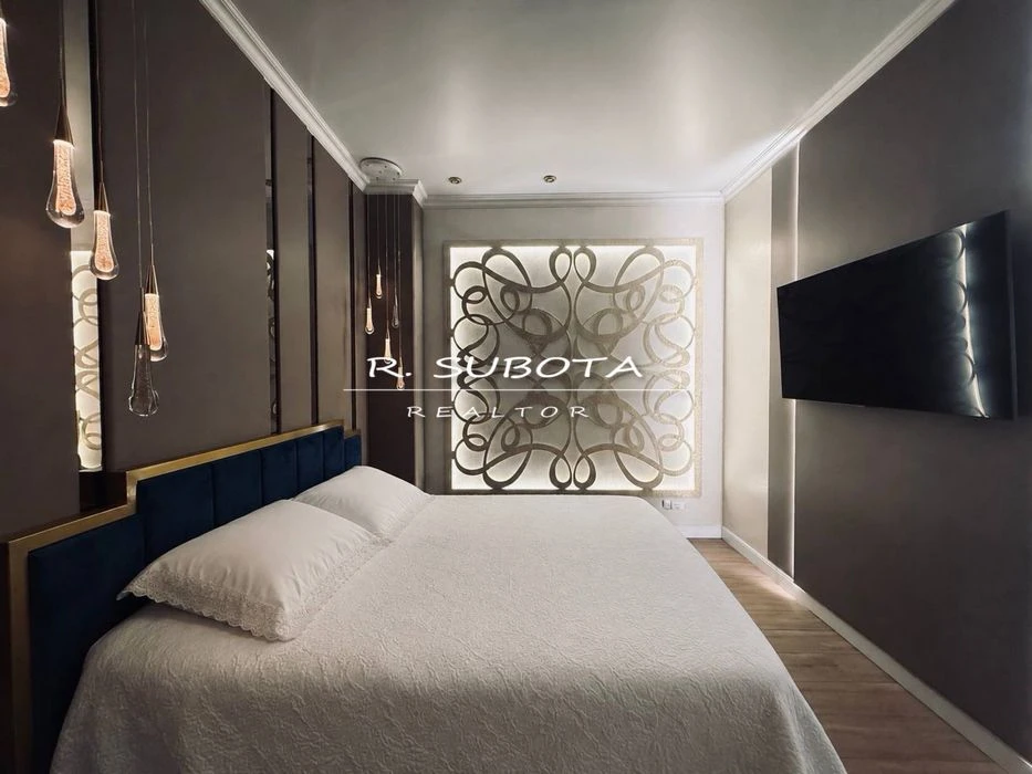 ID 3163 Продается 3.к. ЖК Комфорт Сити в 80м2 в центре Днепр
