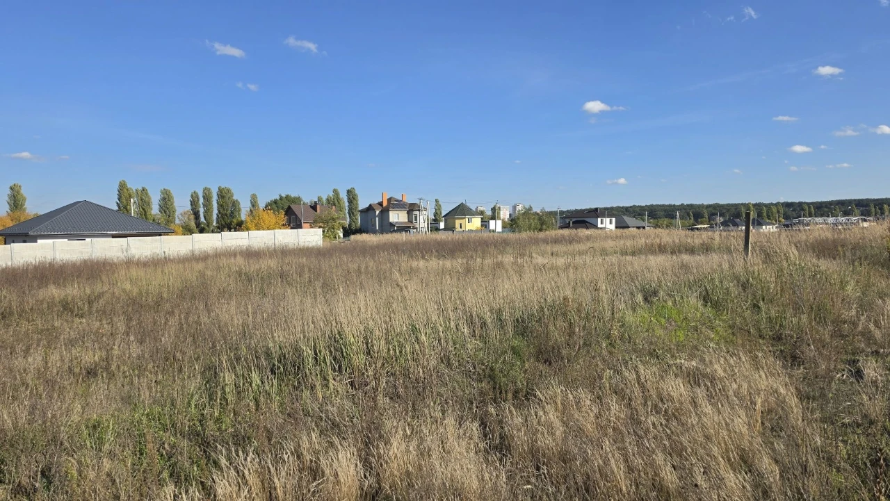 Ділянка 10 соток (поле біля дресирувального центру Дред)