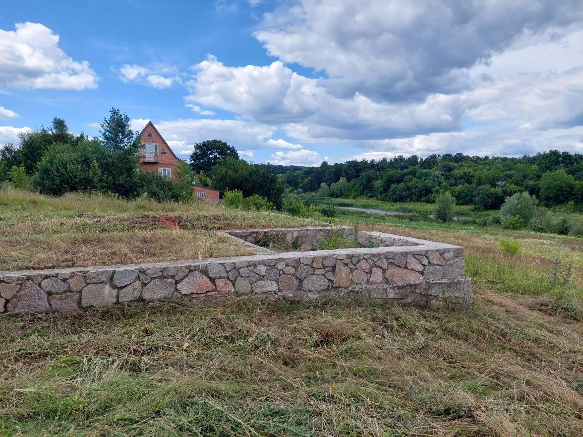Продам земельну ділянку в Таращі