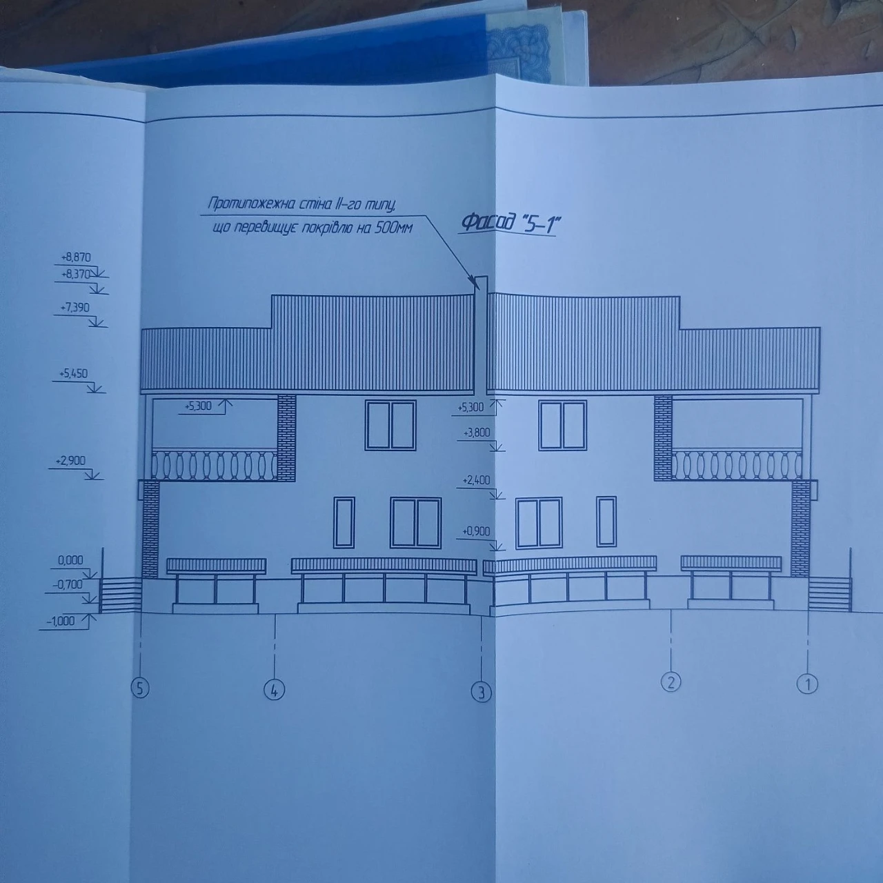 Продаються земельна ділянка,з архітектурним планом  з дозвіл