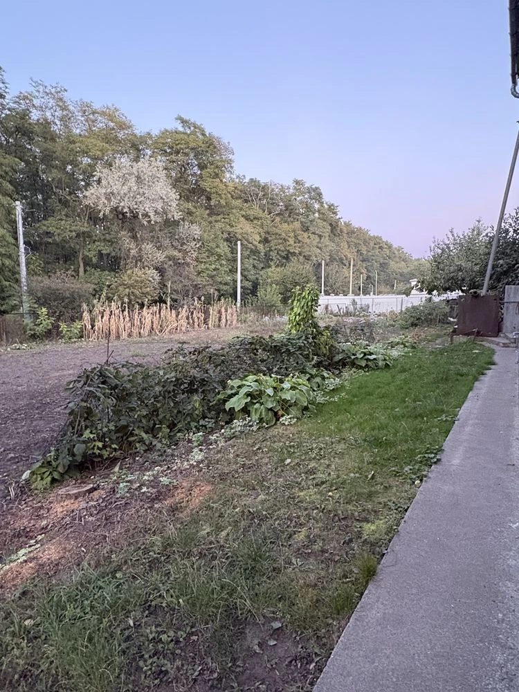 земельну ділянку під забудову