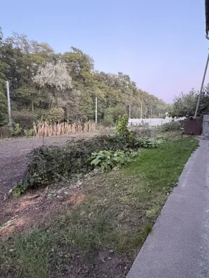 земельну ділянку під забудову