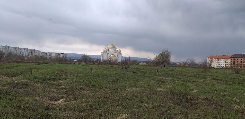 Продам або обміняю на АВТО (квартиру) земельну ділянку біля