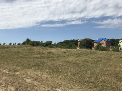 Незакінчений будинок + земельна ділянка