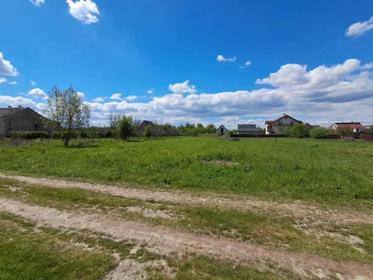 Продаж землі в Пустомитах (квартал Лісневичі)