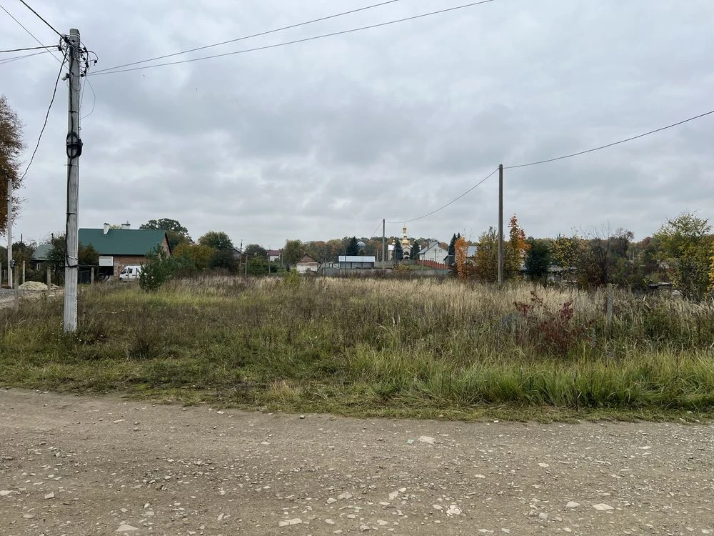 Земельна ділянка під житлову забудову 16,1 сотки, кутова. Св