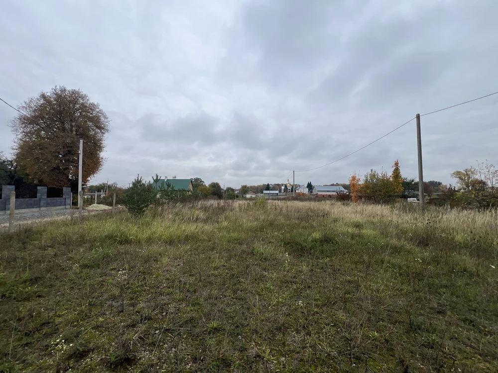 Земельна ділянка під житлову забудову 16,1 сотки, кутова. Св