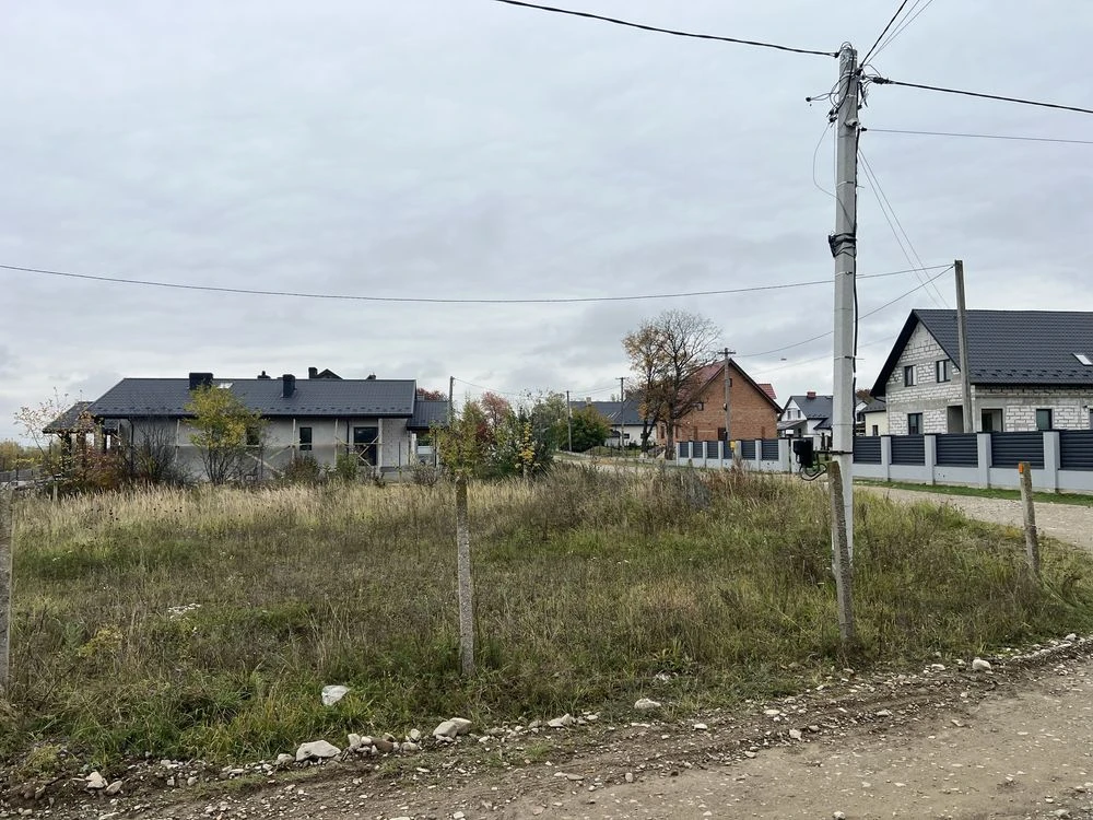 Земельна ділянка під житлову забудову 16,1 сотки, кутова. Св