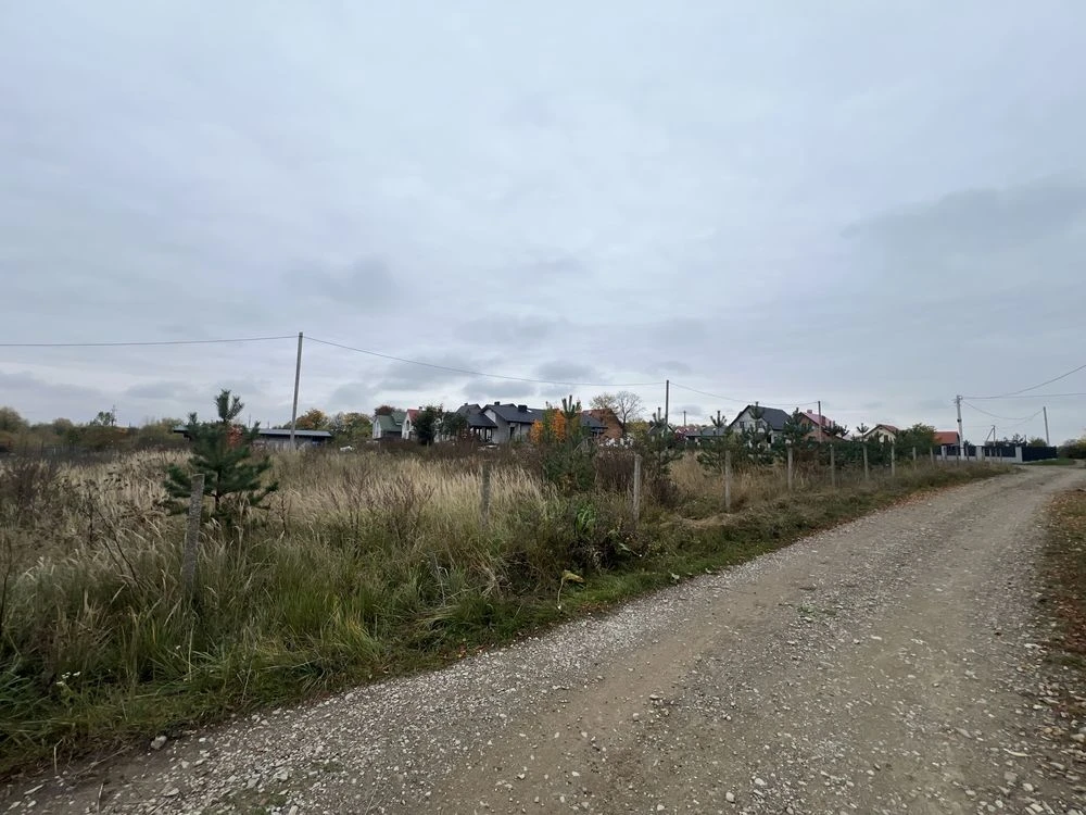 Земельна ділянка під житлову забудову 16,1 сотки, кутова. Св