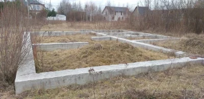Продам земельну ділянку з фундаментом