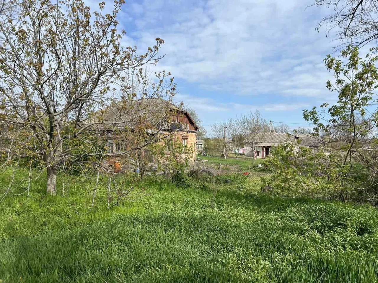 Продам угловой участок, удобный для ведения бизнеса, Богопол