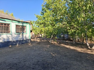Земельна ділянка в центрі села Кінецьпіль