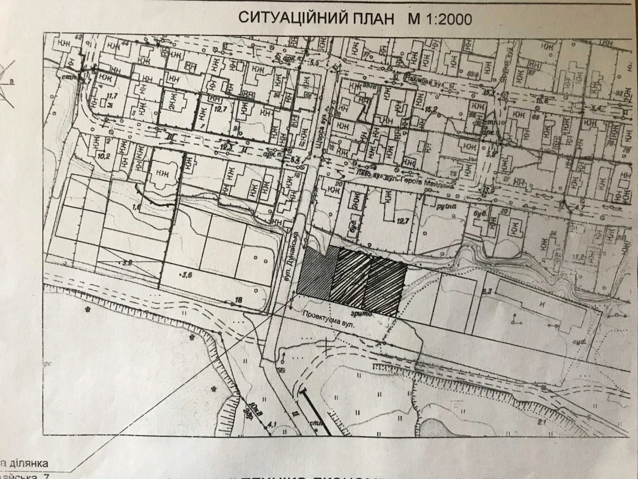Фасадный участок 25 сот. с видом на озеро в припортовой зоне