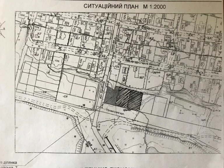 Фасадный участок 25 сот. с видом на озеро в припортовой зоне