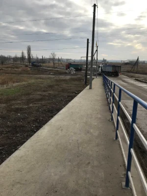 Фасадный участок 25 сот. с видом на озеро в припортовой зоне