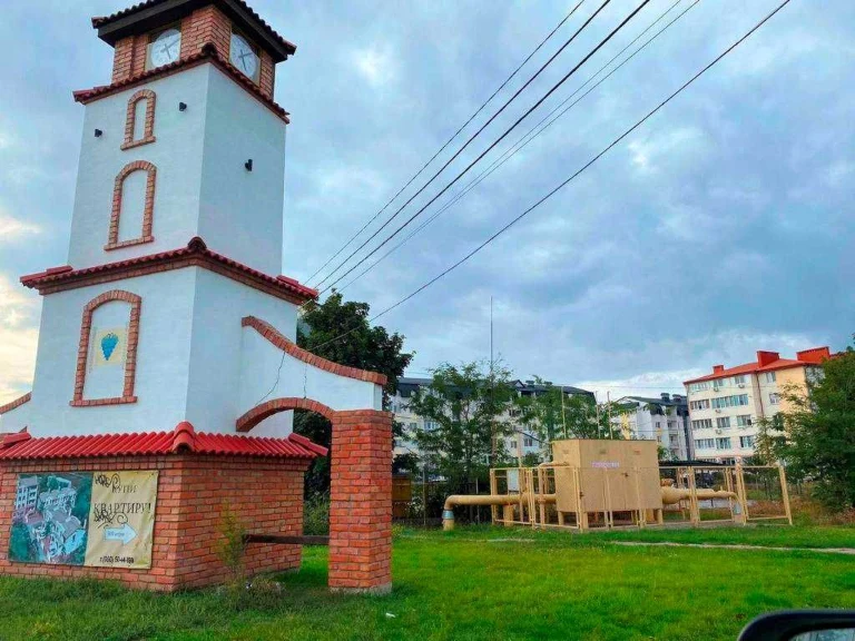 Продажа участка 10с в центре поселка Молодежное, пригород Че