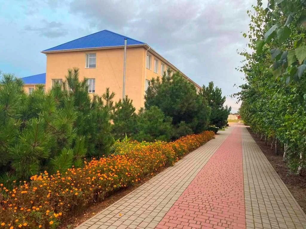 Продажа участка 10с в центре поселка Молодежное, пригород Че