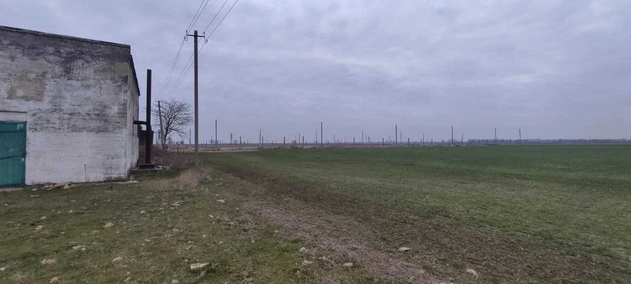 Молодежное (Черноморск). Фасадный участок 2Га с заездом с тр