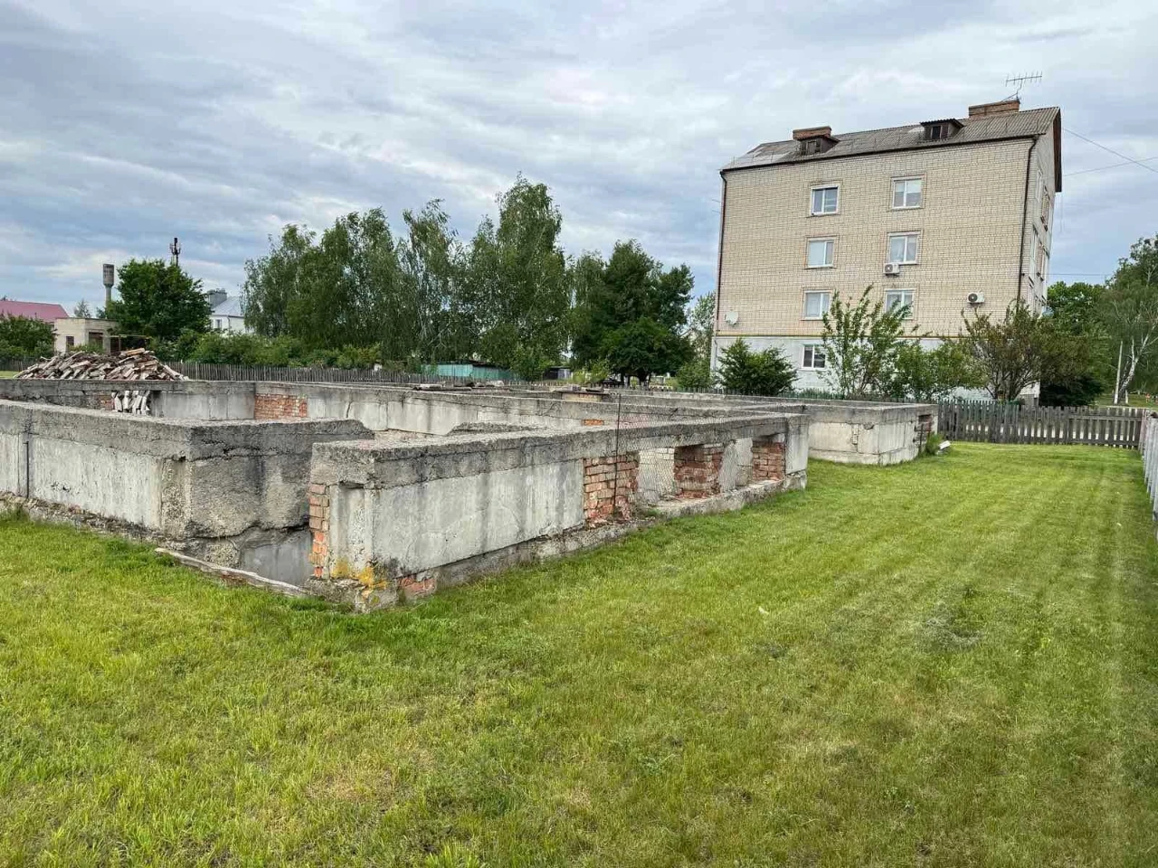 Земельна ділянка м.Березне, 28 соток, вул.Будівельників 6А