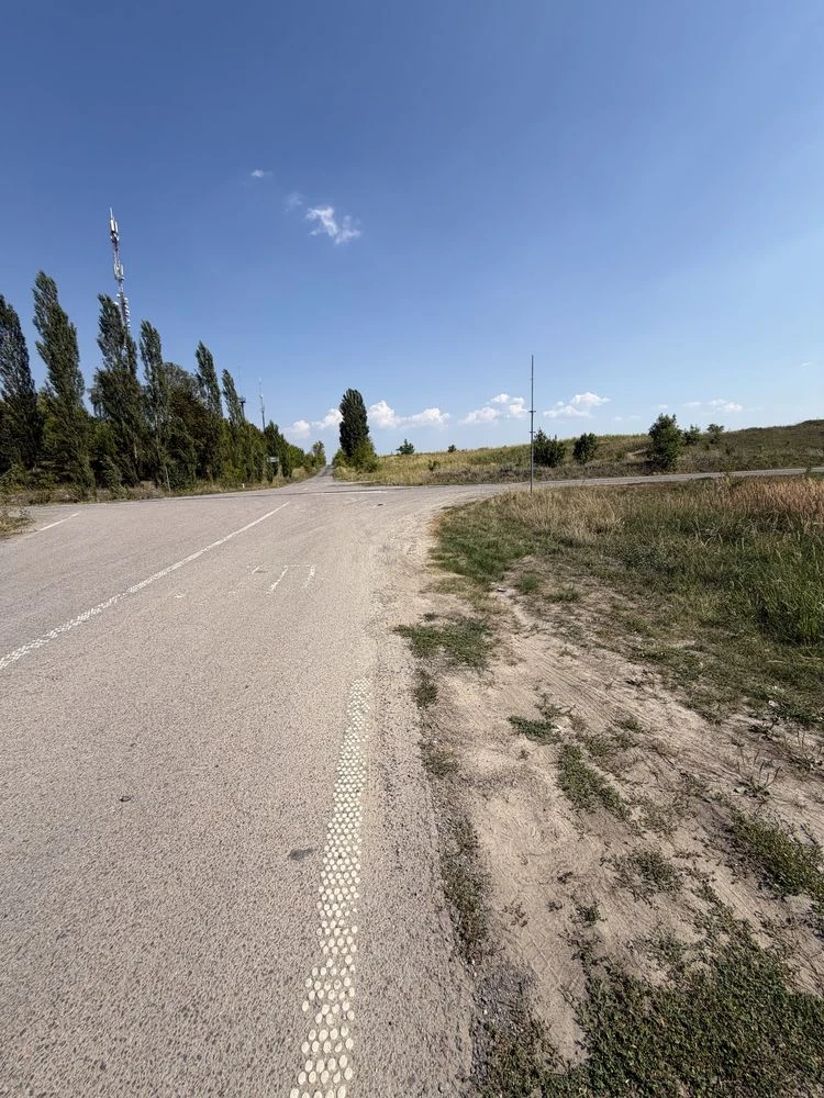 Продаж ділянки: фасадна перетин доріг