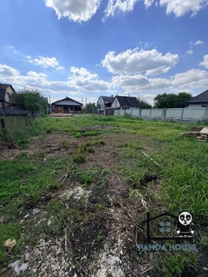 Продається земельна ділянка з асфальтованим доїздом