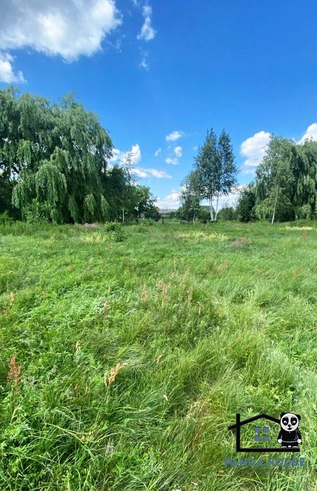 Продається земельна ділянка під будівництво.