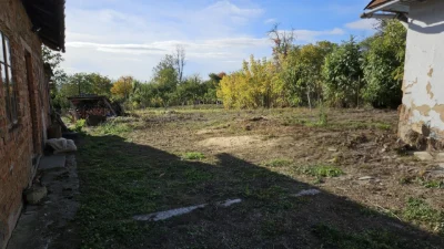 Земельна ділянка 18 сотих старий будинок асфальтований підїз