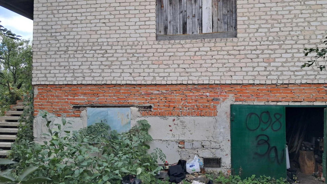 продам земельну ділянку  10 соток